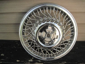 91-93 Chrysler Carvan  Voyager 15" locking Wire Spoke Wheel Cover Hub Cap  NOS - Picture 1 of 2