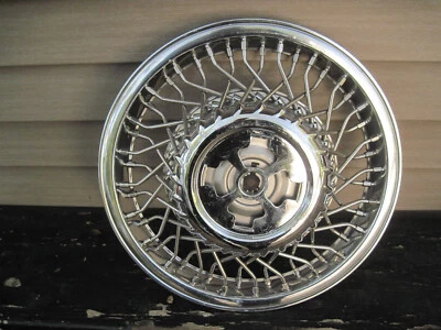 91-93 Chrysler Carvan  Voyager 15" locking Wire Spoke Wheel Cover Hub Cap  NOS - Image 1 of 2