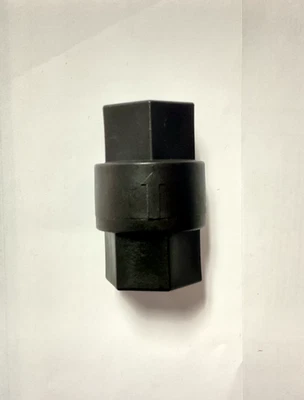 Válvula de retención 3/4" FNPT x 3/4" FNPT SMC serie 687 con sellos FKM Foto 1 de 3