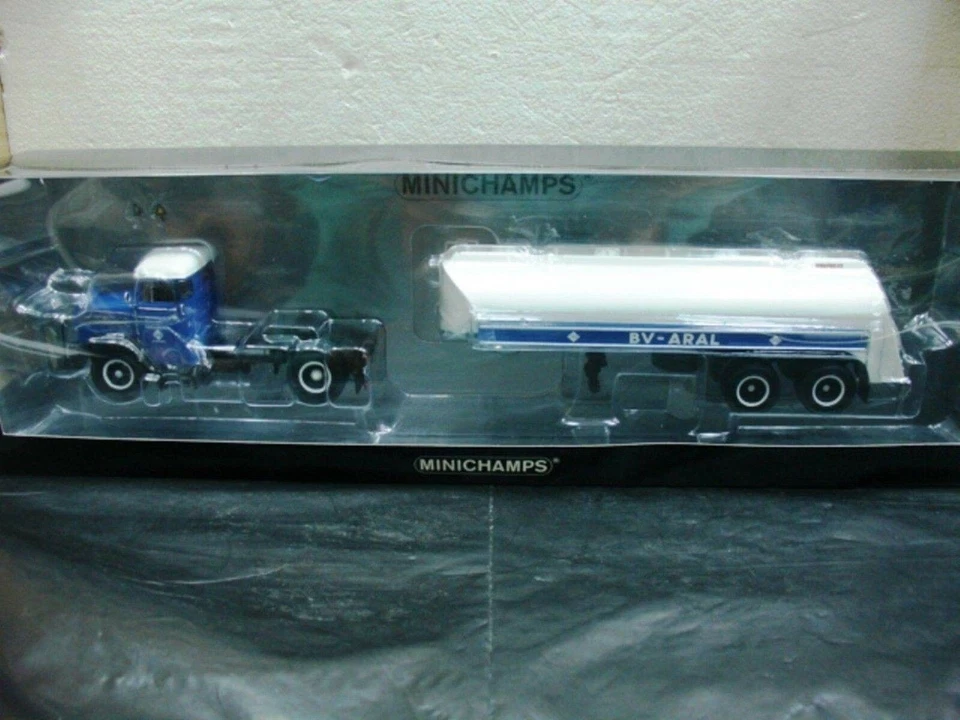 WOW EXTREMELY RARE Man F8 Tank Sattelzug Aral 1954 Blue/ Whi 1:43 Minichamps-860 - Image 1 of 2