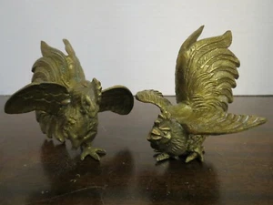 Vintage Brass - Japan Cock Fighting Roosters/Chickens - Pair of 2 - Picture 1 of 11