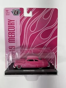 M2 Machines - 1949 Mercury Custom - Fiamme Rosa *TARGET EXCLUSIVE* Nuovo - Foto 1 di 7