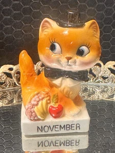 Vintage Norcrest Geburtstag Monat NOVEMBER Kätzchen Figur Japan selten Katze miaut - Bild 1 von 4
