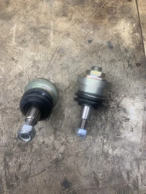 Upper Ball Joints AWD 道奇充电器 300 Magnum SPC — 第 1/3 张图片