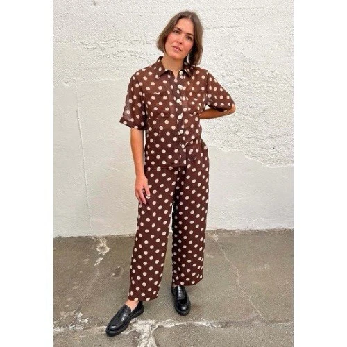 Pantalón Lisa Says Gah Joanna Pequeño Marrón Lunares Cintura Elástica Reciclado Precio de venta sugerido por el fabricante $168 Foto 1 de 4