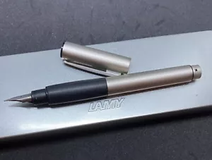 LAMY Akzent Füllfederhalter Palladium-Finish Med Neu im Karton L95KKM Trockenmetall Box Papierkram - Bild 1 von 10