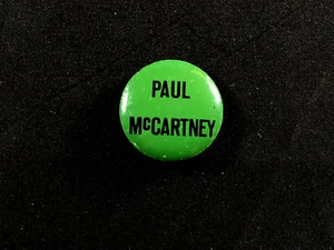 Vintage small green "Paul McCartney" pinback button Beatles memorabilia - Picture 1 of 2