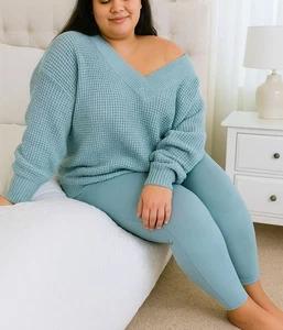 Zenana Plus Size Zweiteiliges V-Ausschnitt Pullover & Legging Set Gr. 1X Mintgrün - Bild 1 von 10