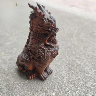 Hermosa estatuilla de dragón tallada de colección estatua madera decoración de madera Foto 1 de 4