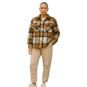 Chaqueta Camisa Shein Estampado a Cuadros Botón Cuello Frontal Calce Clásico LG 8/10 - Imagen 1 de 13