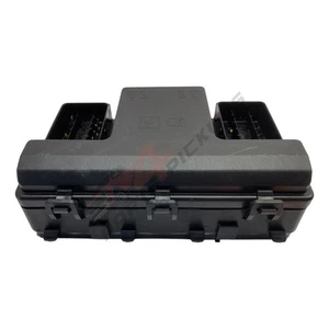 2018 Ford Ranger Wildtrak Fuse / Relay Box & Cover 2016-2019 - Picture 1 of 11