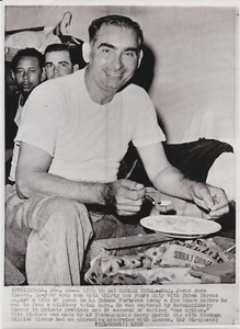 1959 Pressefoto Kubanische Armee Major Jesus Sosa Blanco wegen Kriegsverbrechen verhaftet - Bild 1 von 2