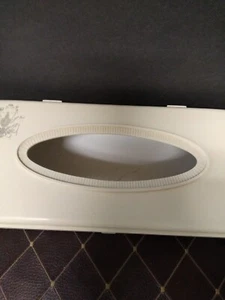 VINTAGE Tissue Box Holder - Cream/Ivory with Regency Emblem Gold Trim - Foto 1 di 4
