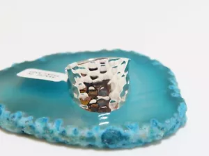 Anillo martillado de plata esterlina - Imagen 1 de 10
