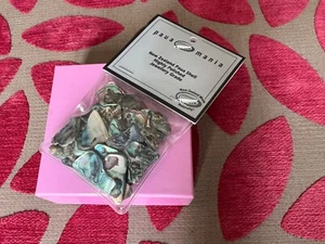 Packet of New Zealand Paua Shell jewellery grade gemstones, abalone - Picture 1 of 9