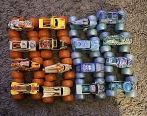 Monster Jam Monster Trucks Earth Vs Surf Complete Set - Picture 1 of 5