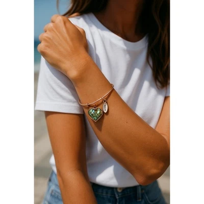 Pulseira amuleto expansível Alex and Ani Friends Forever coração pulseira - Imagem 1 de 3