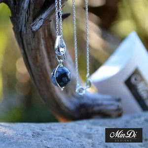 Handmade necklace / pendant with Sterling Silver & Obsidian Snowflake. - Picture 1 of 6