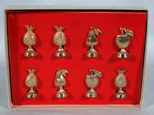 SET 8 SEGNAPOSTO FRUTTA VINTAGE JEANNE L'ARE PLACCATO ORO ALTEZZA 1 3/4" NUOVI - Foto 1 di 9