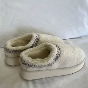 Shoedazzle Hailey Faux Fur Hard Sole Platform Size 10 Woman's Ivory Lined - Picture 1 of 7