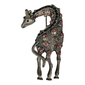 Broche de jirafa vintage figurativo tono plateado elástico giro 3D manchas de esmalte rojo - Imagen 1 de 6