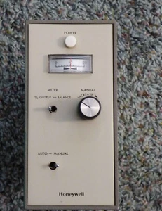 Honeywell W948A Automatic-Manual XFER station - Picture 1 of 2