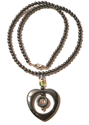 Сердце подвеска розовый стеклянный бусина темно серый гематит бисером ожерелье (для благотворительности) - Изображение 1 из 4