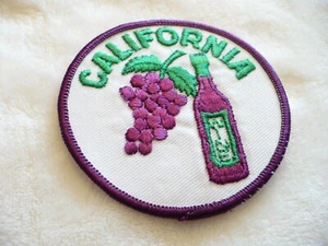 NX- BOTELLA DE UVAS Y VINO CALIFORNIA (PARCHE BORDADO DE TELA VINTAGE) #25093 - Imagen 1 de 8