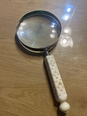 loupe ancienne Manche Plastique Imitation Ivoire 28 Cm Diamètre 12,5 Cm GDB - Photo 1/4