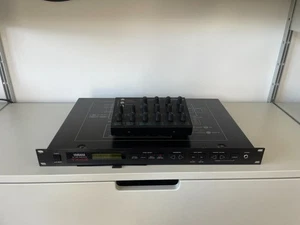 Yamaha TX81Z Vintage FM Polyphonic Synthesizer + Stereoping 81Z Midi Controller - Picture 1 of 17