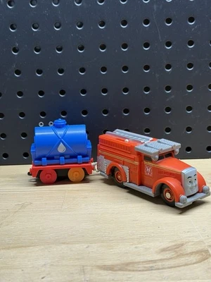 Camión de bomberos Thomas & Friends Trackmaster tren motorizado motor Flynn 2011 Foto 1 de 3