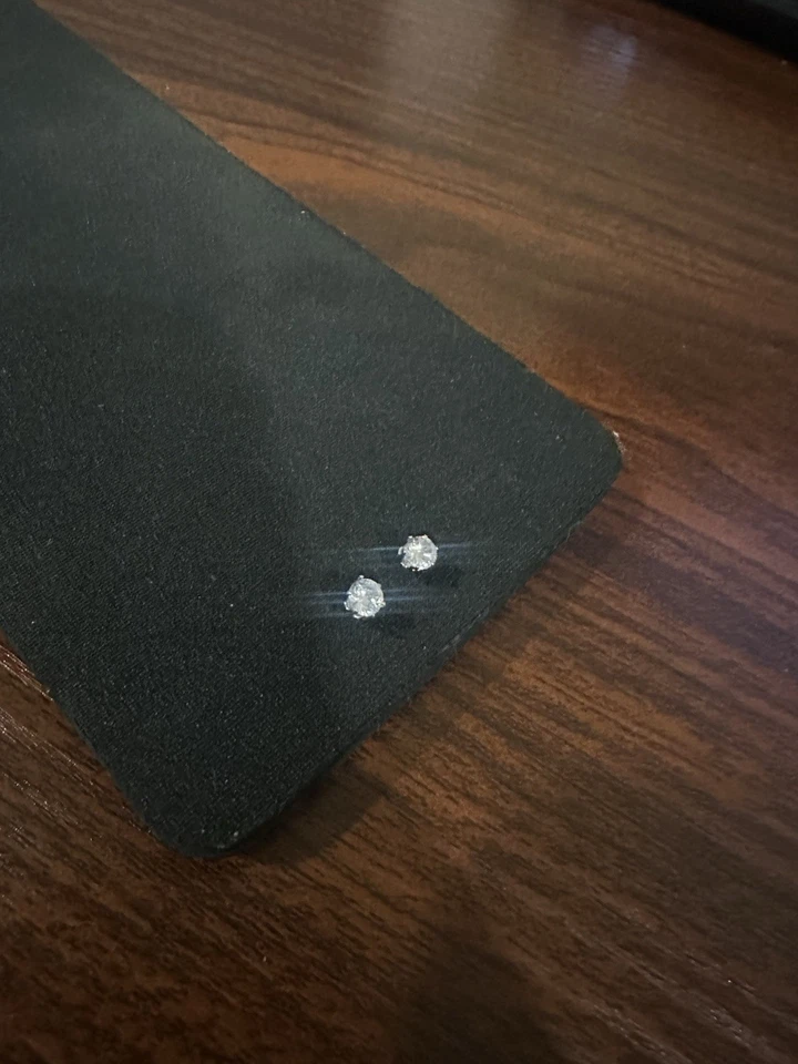 Natural Diamond Pierced Earrings, 0.5ct White Gold - Image 1 of 4