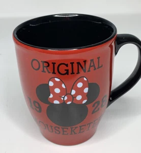 Disney Store Orejas de Minnie Mouse Original 1928 Mouseketeer Taza de Café Taza Roja Nueva - Imagen 1 de 5