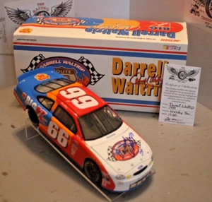 1999 Darrell Waltrip 2000 Victory Tour 1/24 azione CW Bank pressofuso autografato - Foto 1 di 2