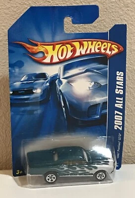 Hot Wheels 2007 All Stars Green & White 1967 Pontiac GTO Toy Car 137/180 - Image 1 of 3