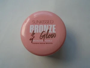 Sunkissed Bronze & Glow Bronzing Pearls Contains Natural Minerals 45g New - Picture 1 of 3