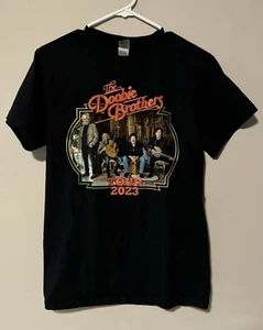 The Doobie Brothers 2023 Band Tour T Shirt Adult Size Small - Afbeelding 1 van 7