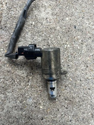 Electroválvula de control de distribución genuina Mazda 3 6 cx3 Cx-5 Vanos 2013-2019 Foto 1 de 4