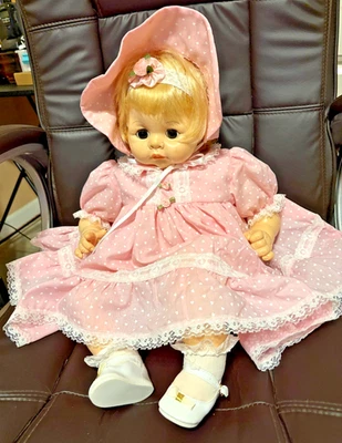 Muñeca Madame Alaxander 1965 de la década de 1960 cabello rubio ojos marrones ver abajo Foto 1 de 4