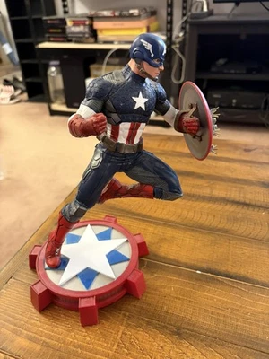 MARVEL GALLERY CAPITÁN AMERICA DIAMOND SELECT Foto 1 de 4