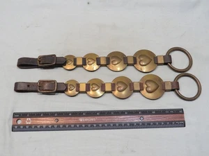 Esparcidor de rienda vintage de cuero y latón con medallones de corazón para caballos - Imagen 1 de 2