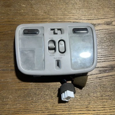 Infiniti Q45 1997-1998 interior delantero domo mapa luz fabricante de equipos originales (46) Foto 1 de 4