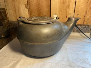 Vintage No.8 in Star Cast Iron Tea Pot Kettle ~ for Decorative Use - Picture 1 of 17