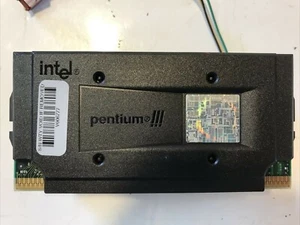 INTEL 600EB/256/133/1.65V S1 SL3NB CPU W/ Heatsink and fan TESTED - Picture 1 of 4