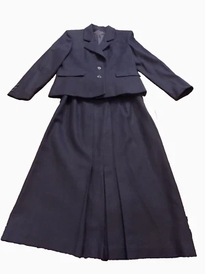 Traje De Colección Azul Marino 2 Piezas 100% Lana Blazer Falda Plisada EE. UU. Kirkland Hall Petites 10P Foto 1 de 4