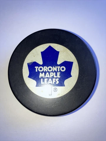 TORONTO MAPLE LEAFS NHL VINTAGE OFFICIAL HOCKEY PUCK MADE IN Czechoslovakia Cover