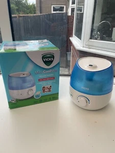 Vicks Mini Cool Mist Ultrasonic Humidifier Adjustable Mist Control, 1.8L Tank - Picture 1 of 7