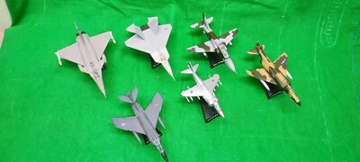 Lotto aerei Militari Metallo  scala 1-100-1/87 no box 6 pezzi L=13 Cm Circa  L3 - Immagine 1 di 2