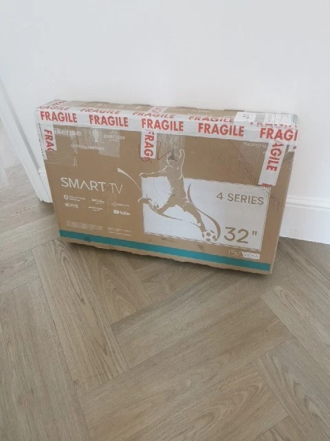 Hisense A4 32 inch Smart HD Ready LED TV 32A4NTUK - Image 1 of 3