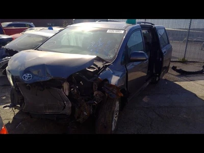 Toyota Sienna 2014-2016 Automatic Transmission FWD 6 cylinder 3050008050 U951 - Image 1 of 4